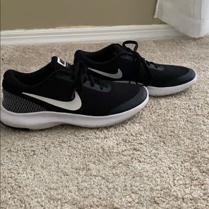Size 7 Nike Women’s Shoes